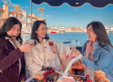 Intimate bachelorette